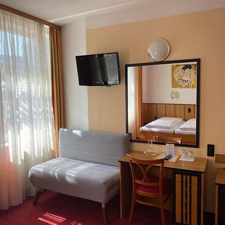 Garten- Und Kunsthotel Gabriel City Vienna Esterno foto