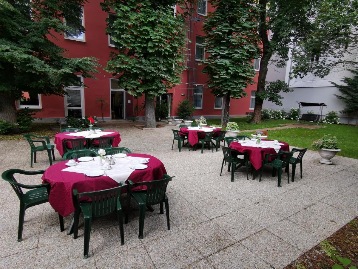 Garten- Und Kunsthotel Gabriel City Vienna Esterno foto