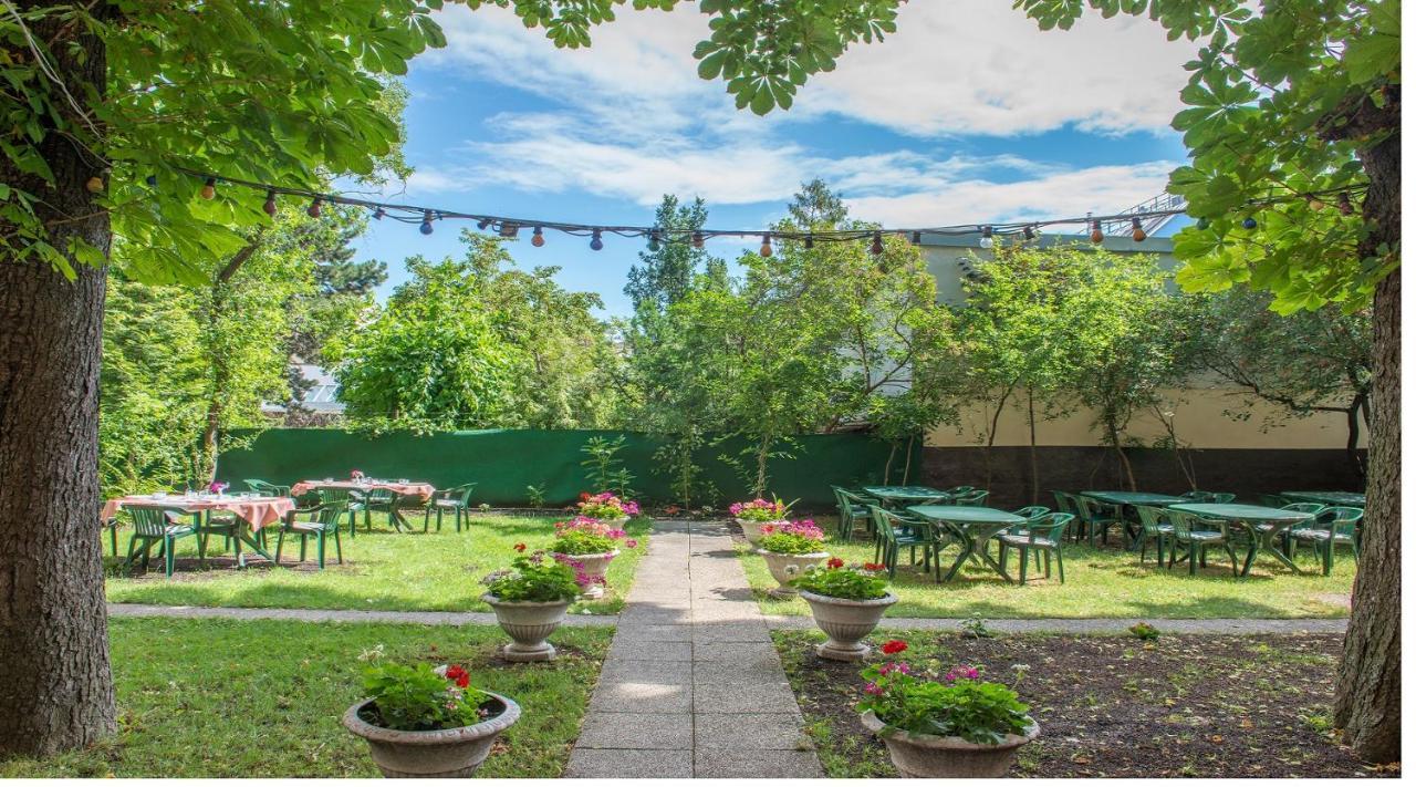 Garten- Und Kunsthotel Gabriel City Vienna Esterno foto