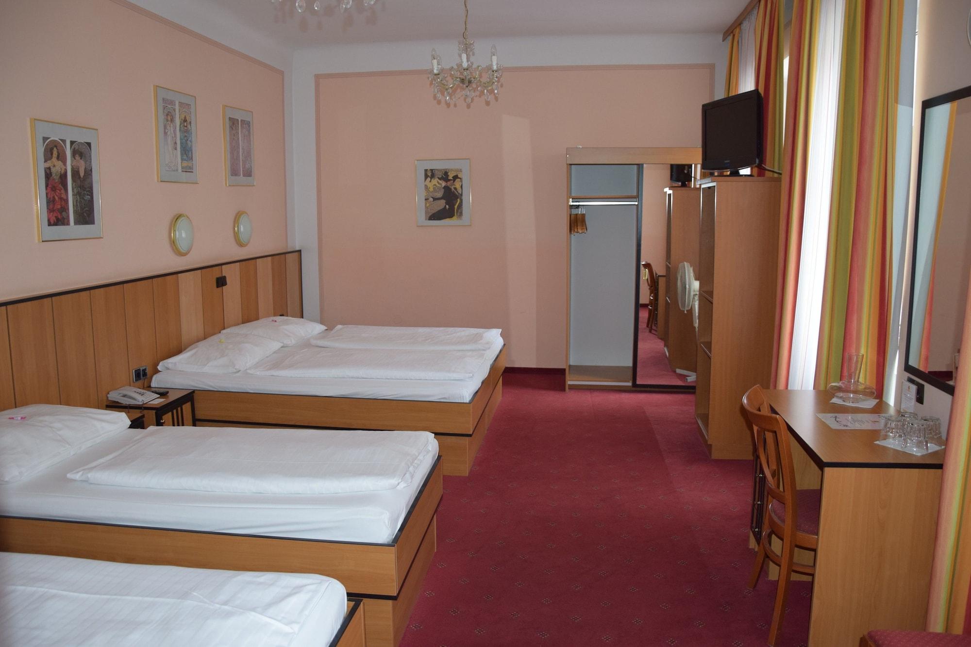 Garten- Und Kunsthotel Gabriel City Vienna Esterno foto