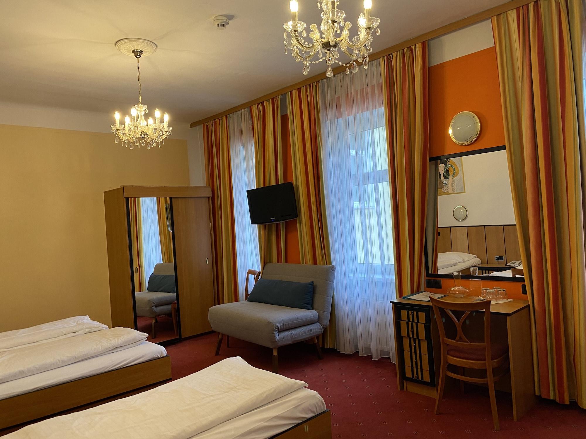 Garten- Und Kunsthotel Gabriel City Vienna Esterno foto