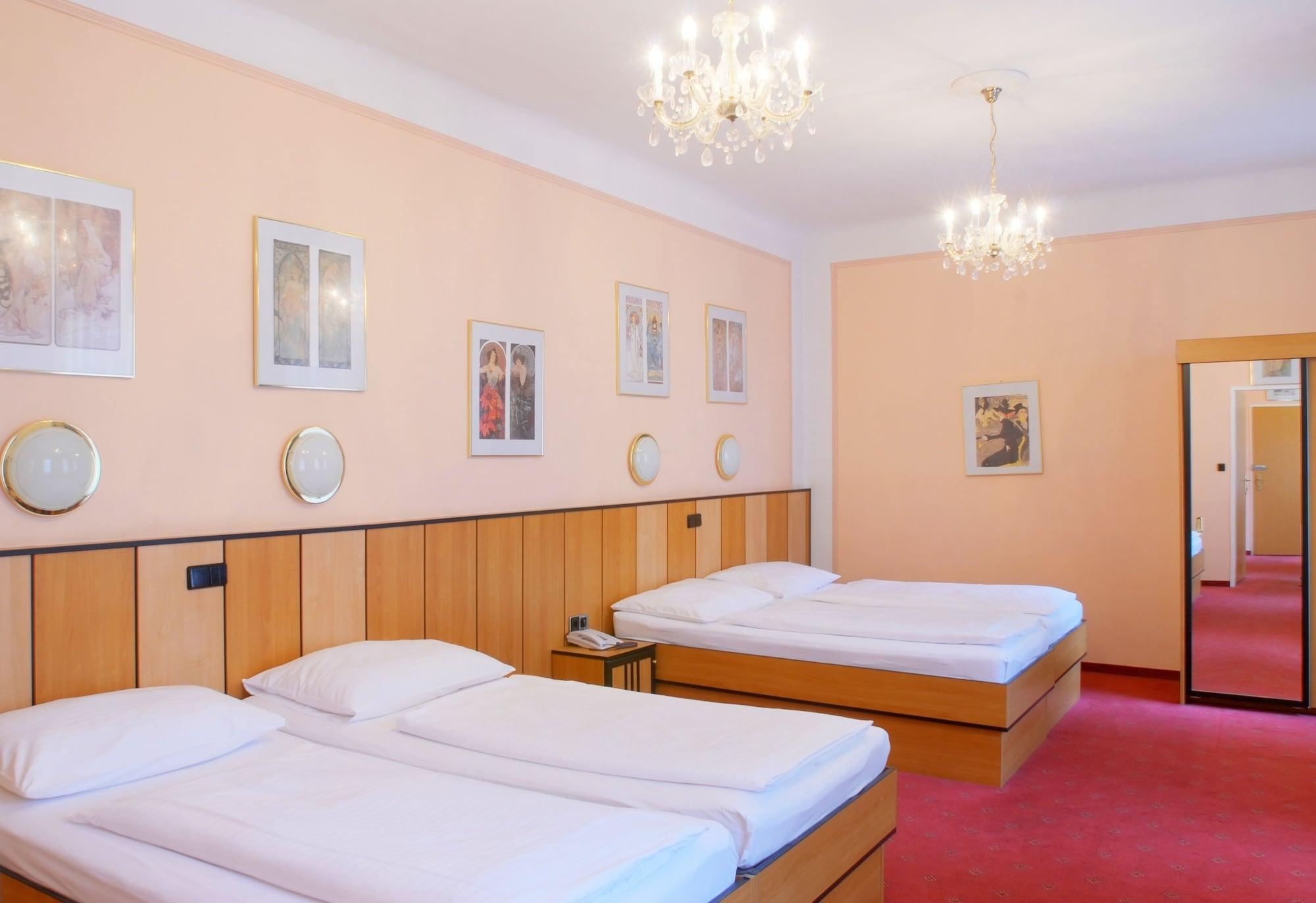 Garten- Und Kunsthotel Gabriel City Vienna Esterno foto