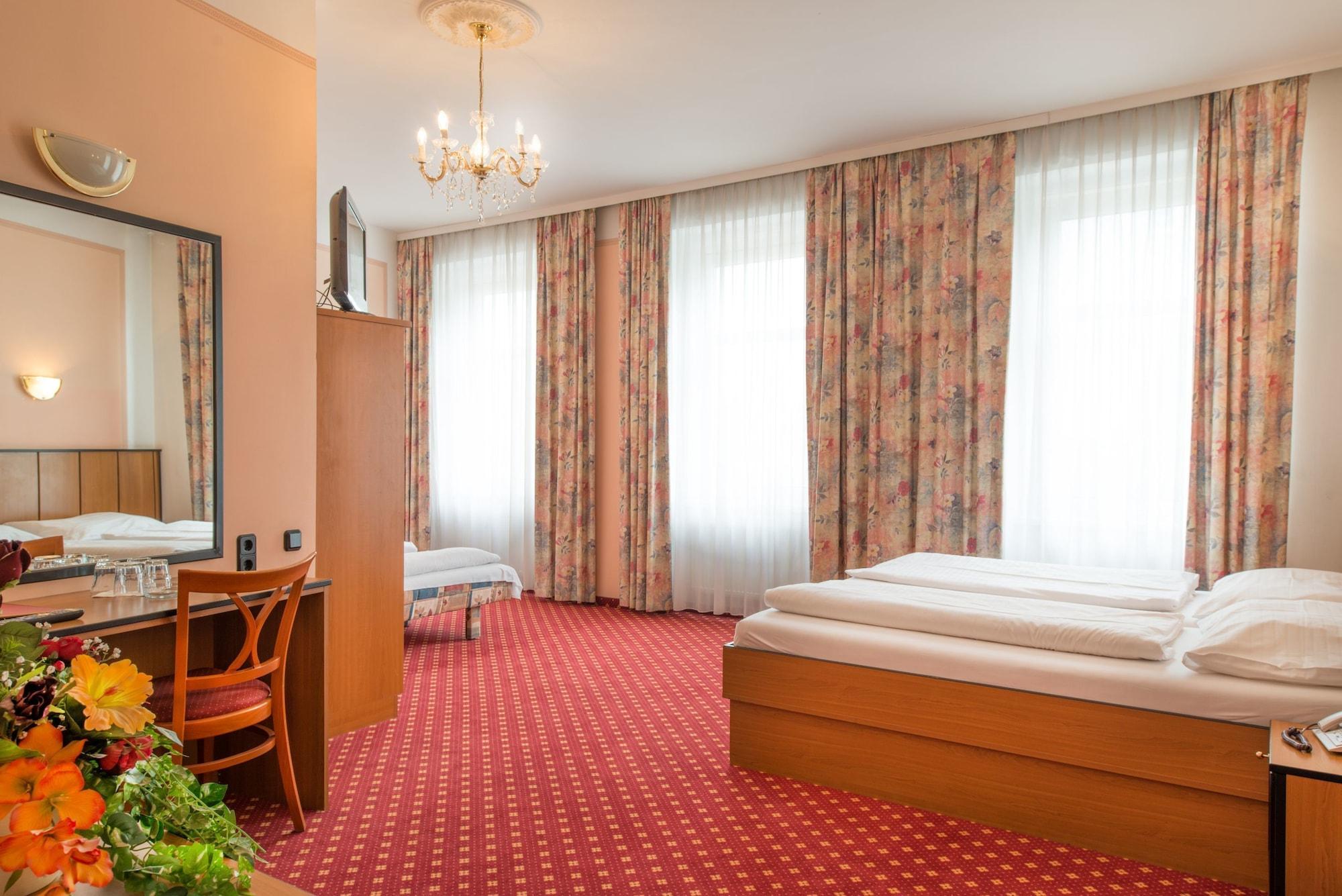 Garten- Und Kunsthotel Gabriel City Vienna Esterno foto