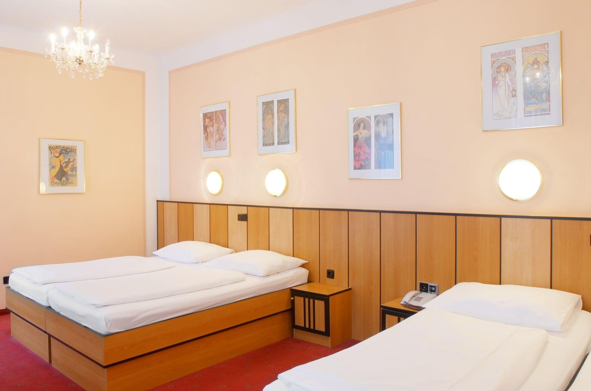 Garten- Und Kunsthotel Gabriel City Vienna Esterno foto