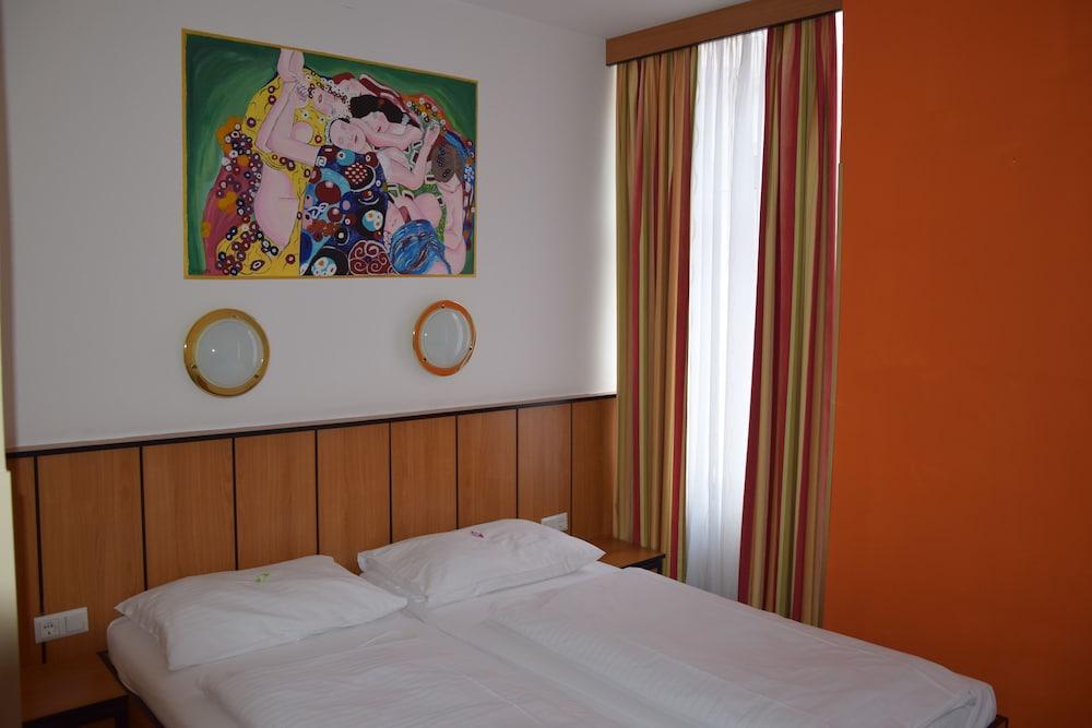 Garten- Und Kunsthotel Gabriel City Vienna Esterno foto