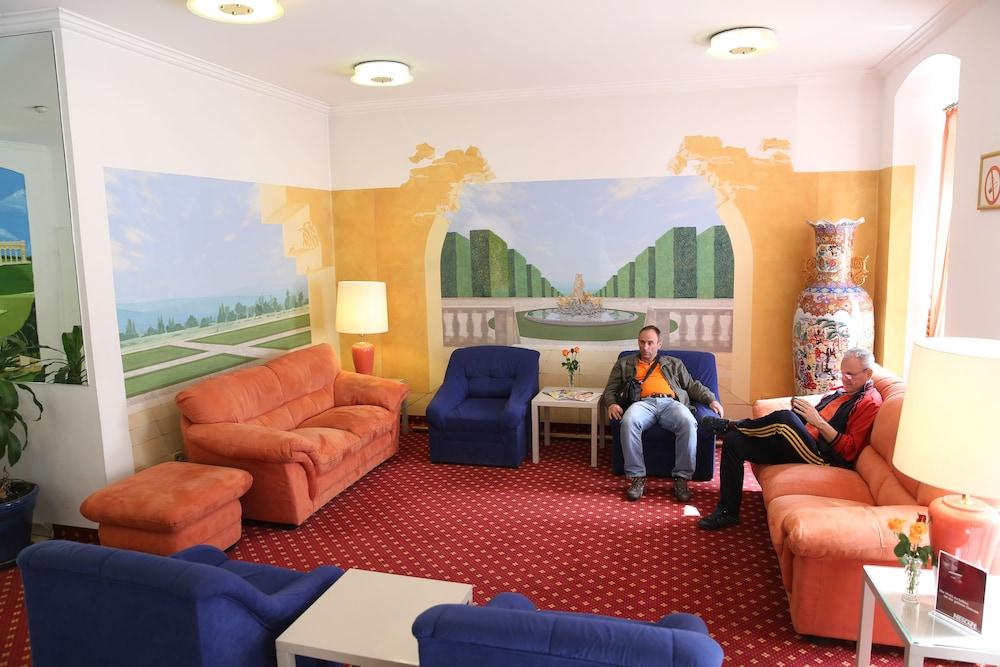 Garten- Und Kunsthotel Gabriel City Vienna Esterno foto