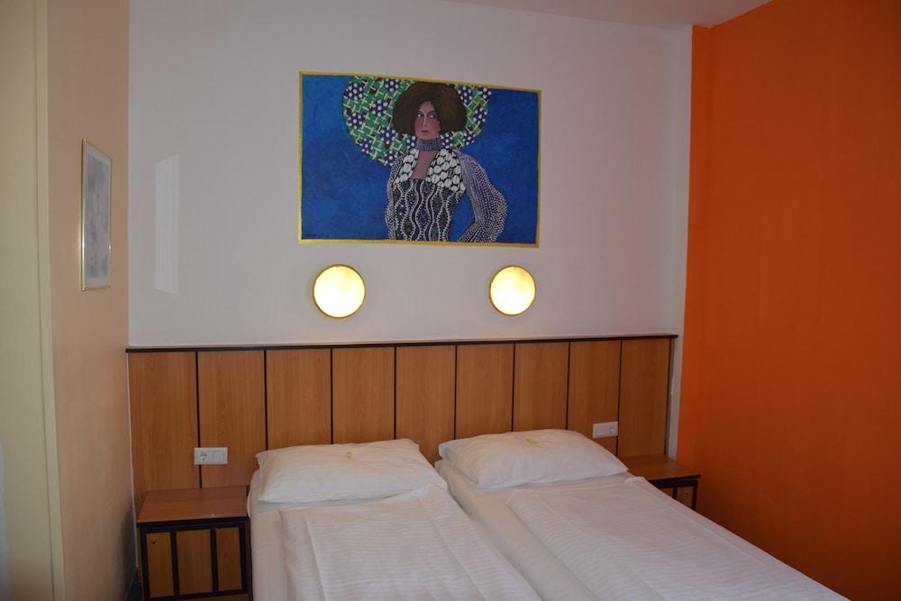 Garten- Und Kunsthotel Gabriel City Vienna Esterno foto