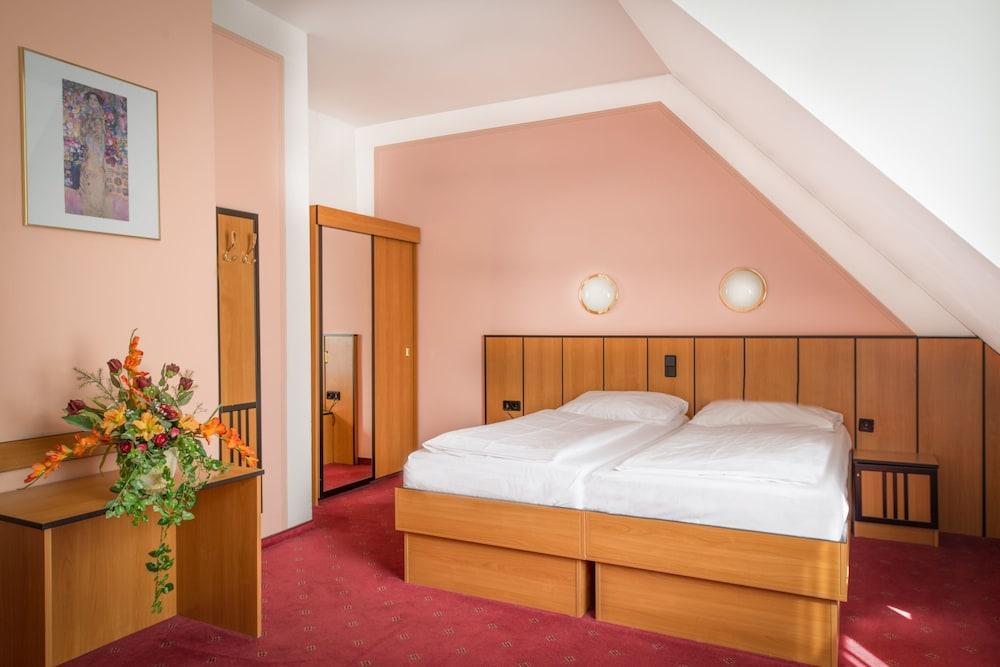 Garten- Und Kunsthotel Gabriel City Vienna Esterno foto