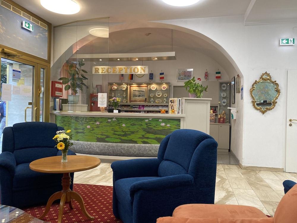 Garten- Und Kunsthotel Gabriel City Vienna Esterno foto