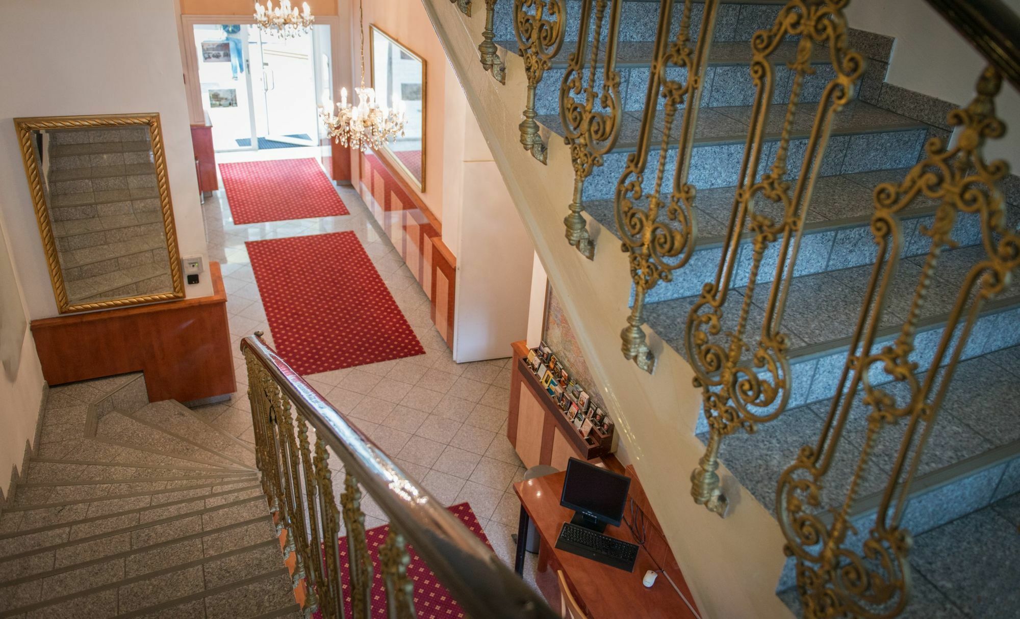 Garten- Und Kunsthotel Gabriel City Vienna Esterno foto